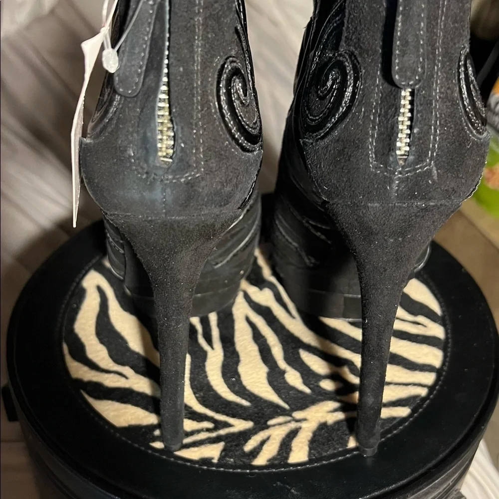 BRIAN ATWOOD Black Suede And Patent Leather Textured Bootie Size 37 - Picture 8 of 15